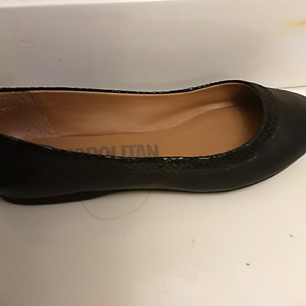 Shoes - Picture 2 of 3